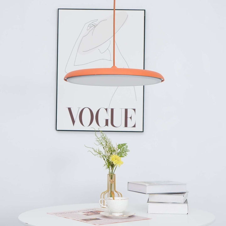 Lampa sufitowa LED, stylowa i ściemnialna. Minimalistyczne oświetlenie wnętrz do domu, salonu.