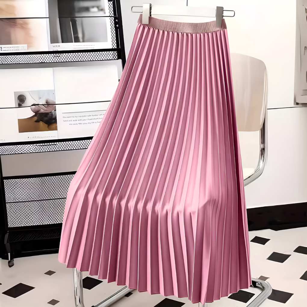 Modna spódnica midi dla kobiet. Plisowana satyna i wysoki stan tworzą elegancki, współczesny look.