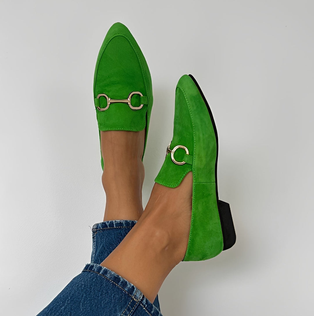 Wygodne, kolorowe mokasyny damskie z czubkiem. Modne buty na lato, idealne do wielu stylizacji.