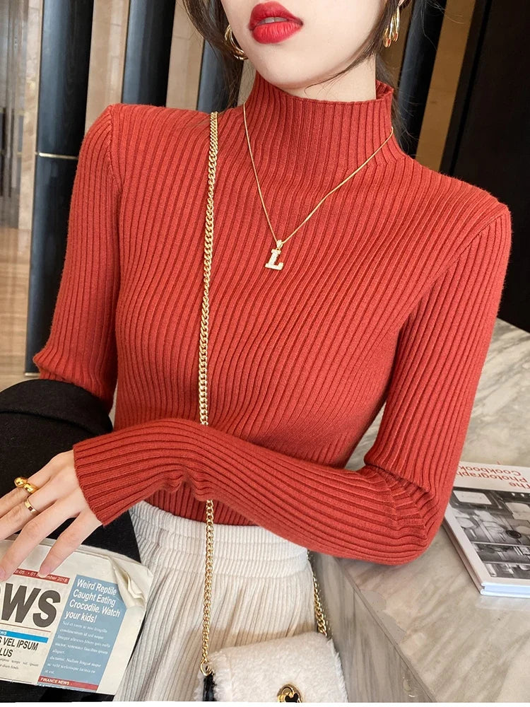 Dopasowany damski sweter golf, długi rękaw. Idealny na chłodniejsze dni, elegancki casual do biura.
