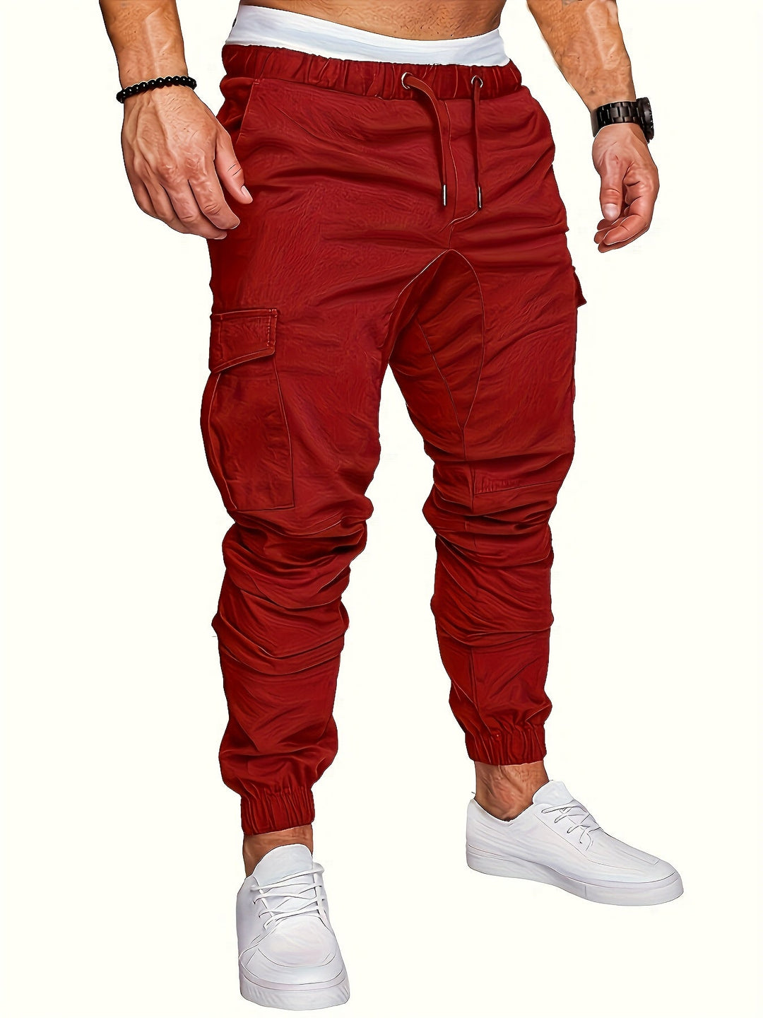 Stylowe męskie joggery cargo z praktycznymi kieszeniami. Nowoczesne spodnie casualowe w stylu streetwear.