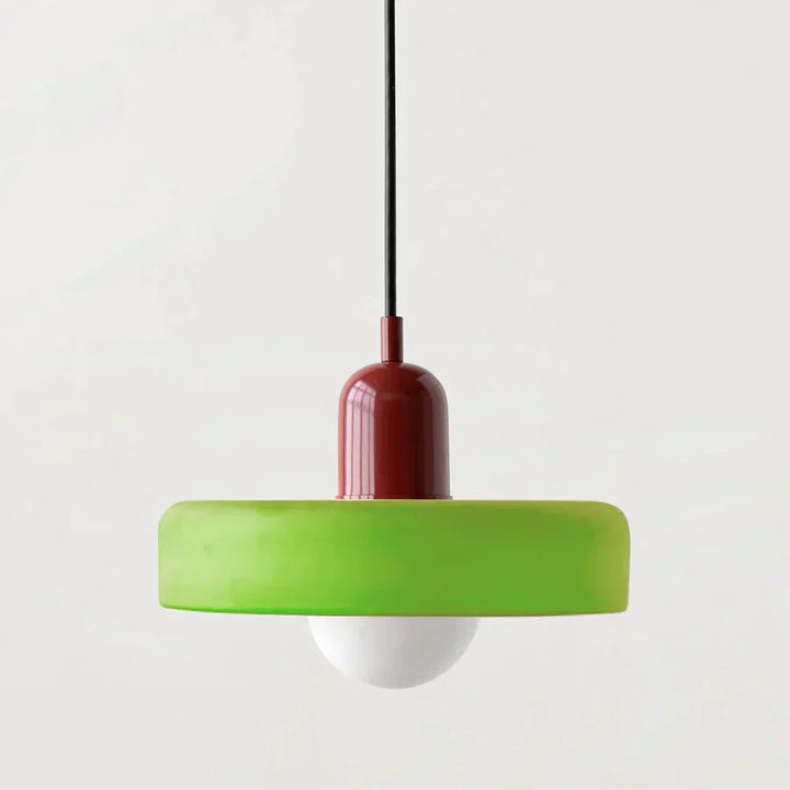 Skandynawska lampa wisząca marmurowa, do przytulnego salonu.