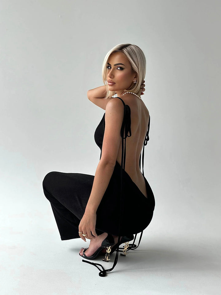 Elegancka sukienka maxi damska, idealna na letnie wieczory i specjalne okazje.
