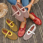 Stylowe damskie buty Mary Jane z siateczki, idealne na miejskie wyjścia.