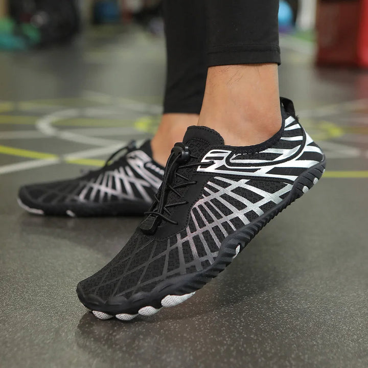 Uniseksowe buty do sportów wodnych, szybkoschnące aquashoes z antypoślizgową podeszwą, idealne na plażę i basen.
