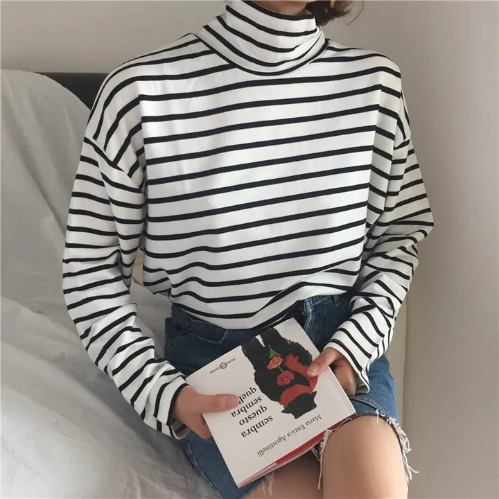 Bluzka damska z długim rękawem w paski. Luźny fason z golfem, casualowy styl Harajuku.