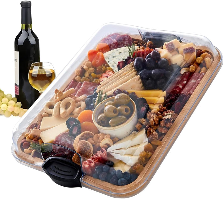 Bambusowa deska serwingowa Savorya z przezroczystą pokrywką. Idealna do serów, przekąsek i przystawek.