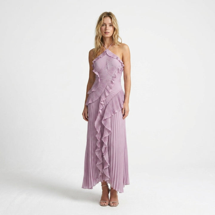 Elegancka sukienka midi halter z falbanami i plisowaniem. Idealna sukienka damska na wesele, galę.