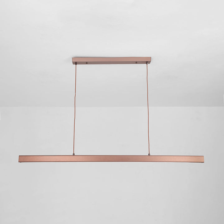 Lampa sufitowa LED z metalu, nowoczesna i industrialna forma.