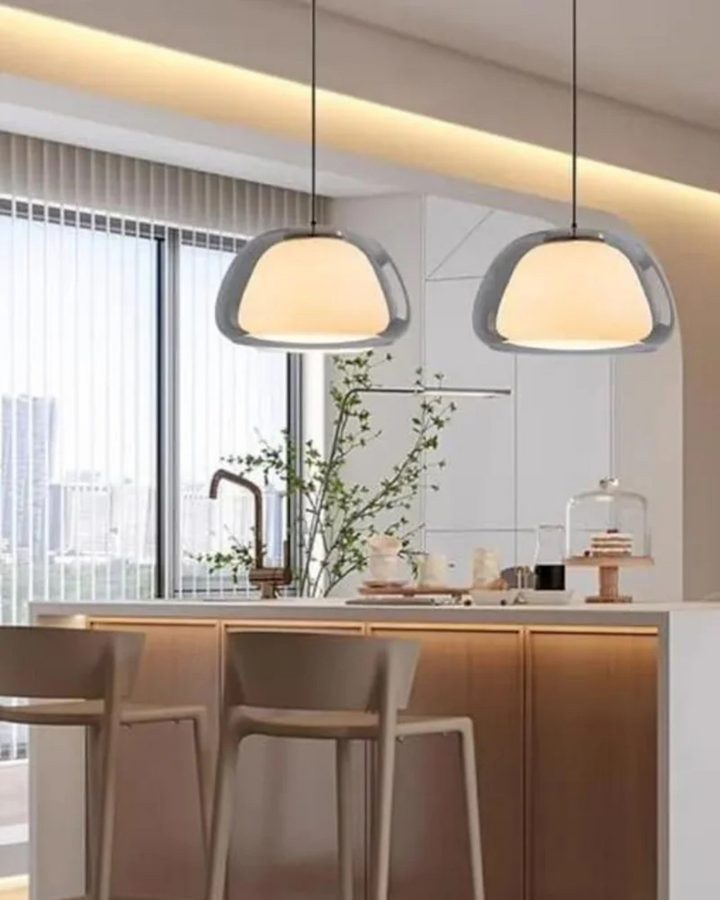 Oświetlenie sufitowe designerskie, kopułowa lampa wisząca do salonu Japandi.