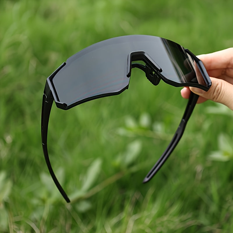 Męskie okulary przeciwsłoneczne sportowe, czarne, chroniące wzrok podczas aktywności. Lato, akcesoria.