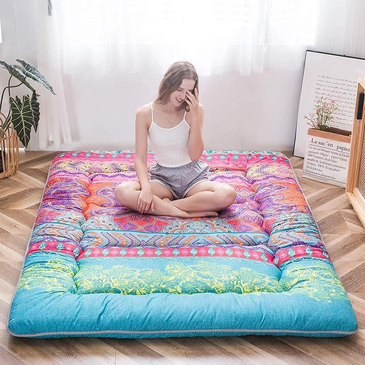 Japoński futon Arivon, składany, materac z pianką pamięciową, uniwersalny.