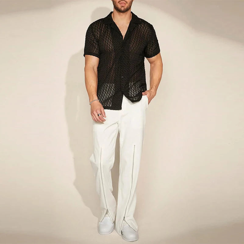 Letnia czarna koszula męska slim fit, krótki rękaw. Must-have w modzie męskiej, komfortowa i elegancka.