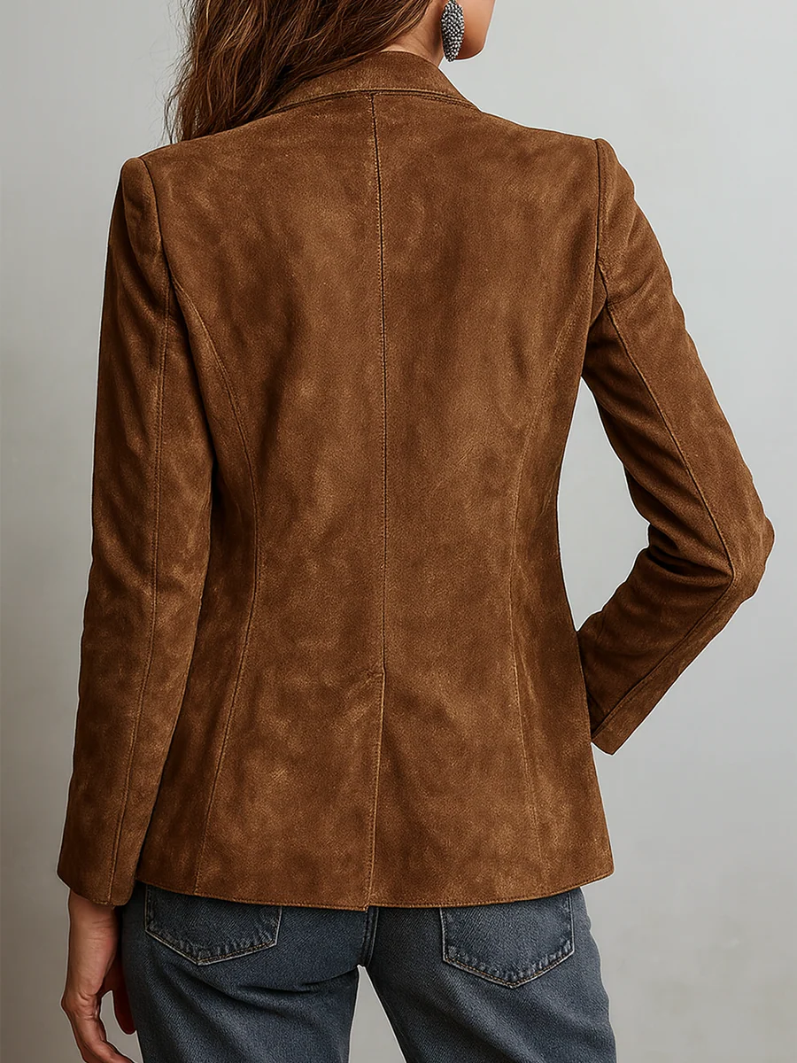 Klasyczna brązowa marynarka damska, elegancka i wszechstronna. Must-have w modzie biurowej i stylizacjach casual.