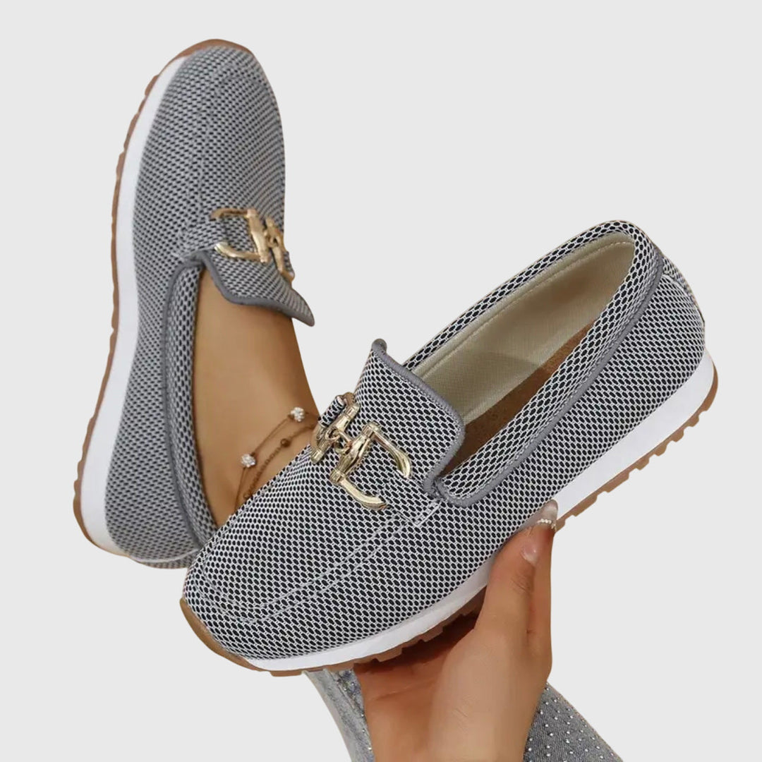 Komfortowe damskie mokasyny ortopedyczne, idealne na codzienne wyjścia. Lekkie i stylowe buty.