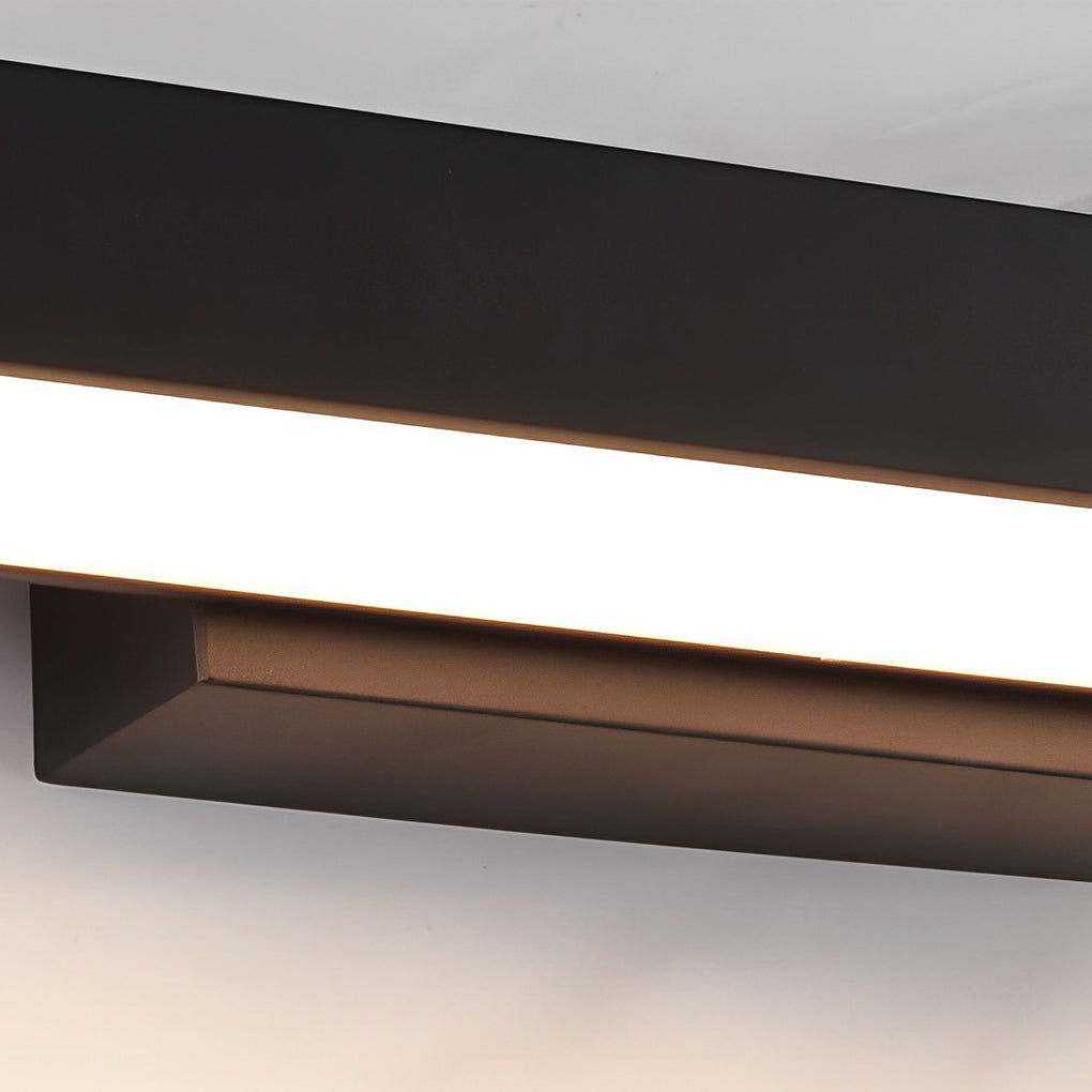 Energooszczędna lampa elewacyjna LED z czujnikiem ruchu. Czarna, nowoczesna oprawa oświetleniowa ze stali nierdzewnej.