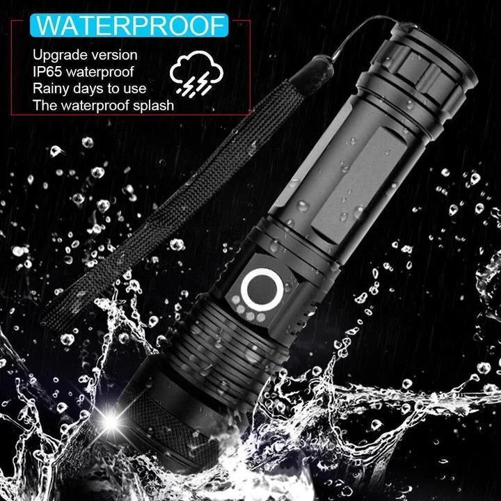 Ładowana latarka LED XHP50.2 z super jasnością 90000lm. Posiada zoom i jest wodoodporna, na każdą przygodę.