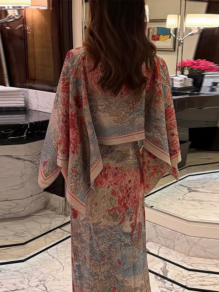 Wyjątkowa sukienka maxi dla kobiet, kwiatowa. Zjawiskowa peleryna i szal. Idealna na eleganckie przyjęcia.