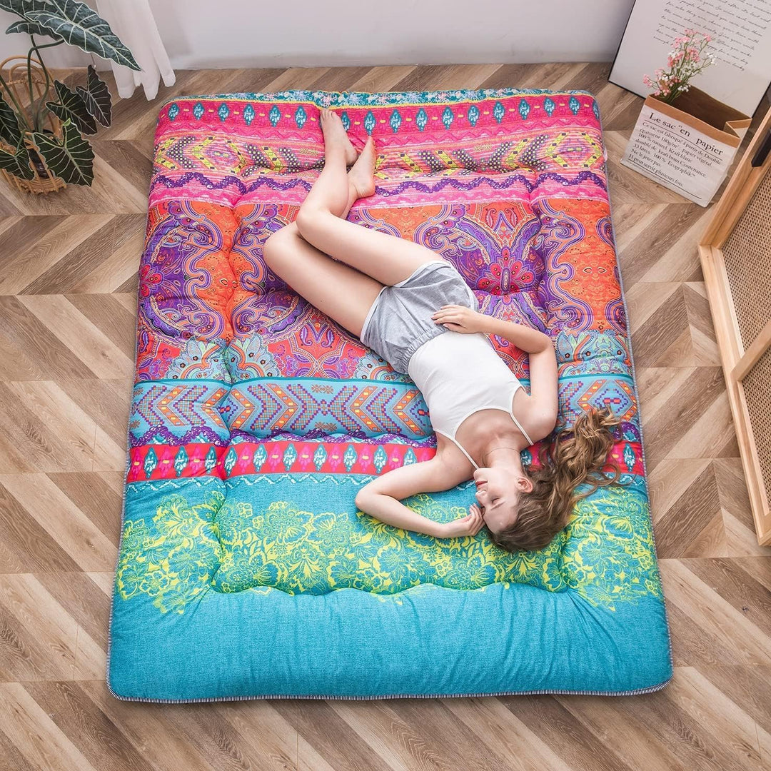 Futon Arivon, materac składany, japoński styl, pianka pamięciowa, kompaktowy rozmiar.