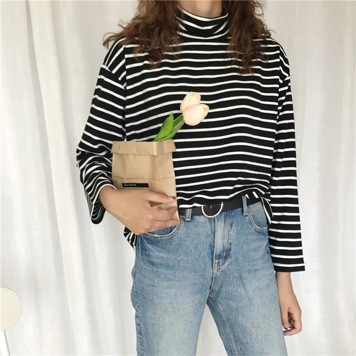 Luźna damska bluzka w paski z golfem, idealna na co dzień. Styl Harajuku, długi rękaw.