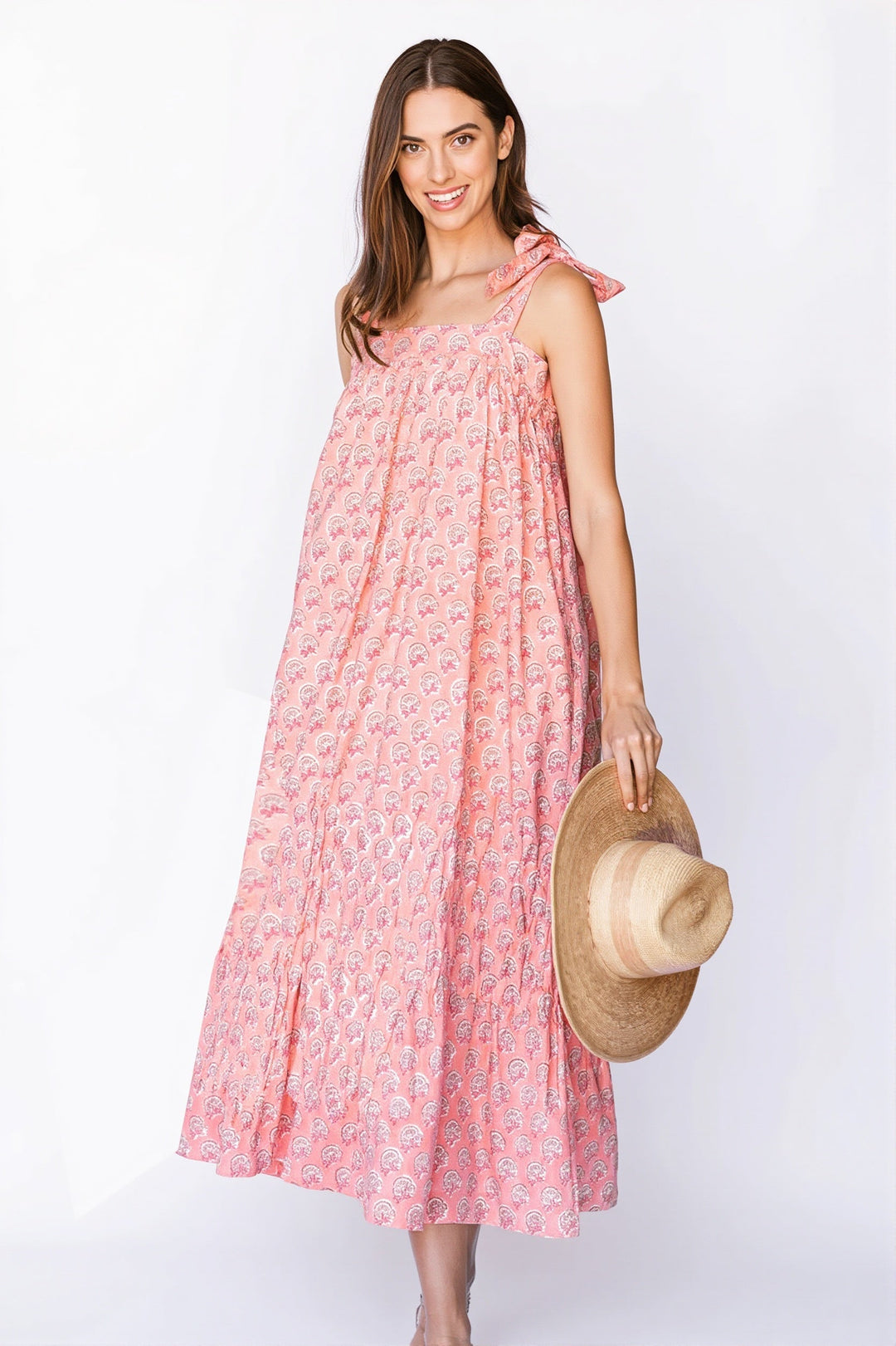Elegancka i zwiewna sukienka maxi boho z nadrukiem, wiązane ramiączka, na dzień i wieczór lato.