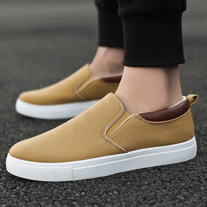 Męskie slip-ony Lennard, komfortowe i modne buty codzienne z płótna. Łatwe w zakładaniu.