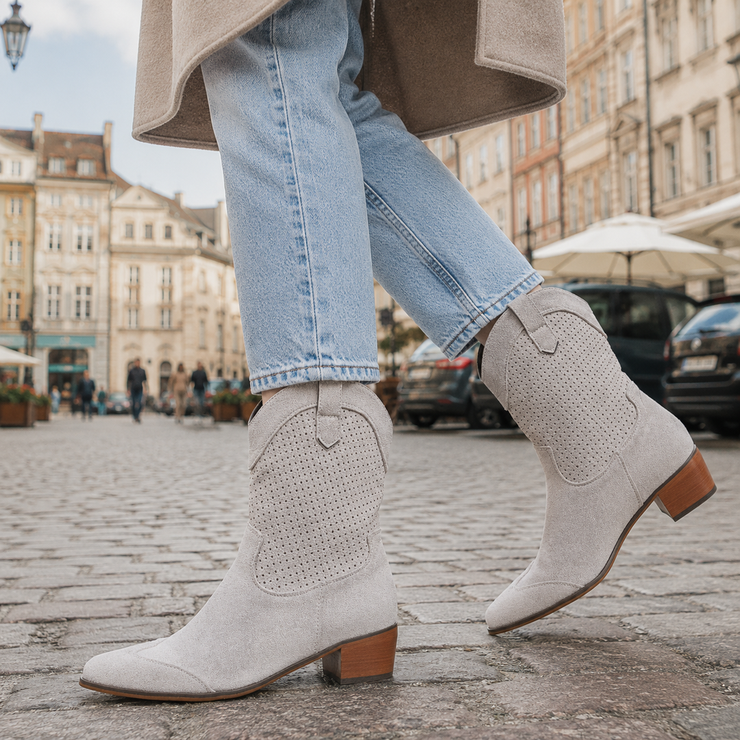 Stylowe brązowe kowbojki damskie perforowane, idealne na wiosnę i lato. Lekkie buty w casualowym stylu.