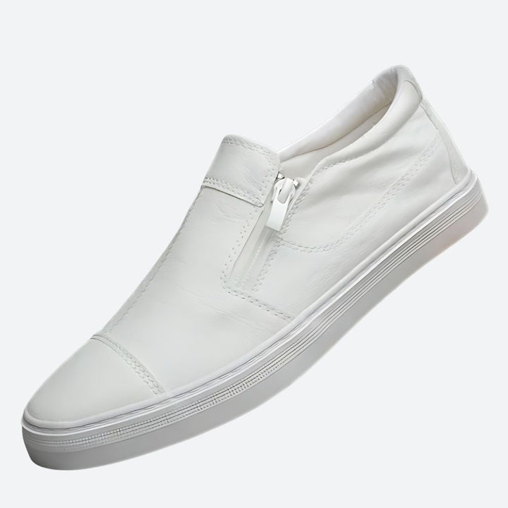 Szare męskie sneakersy slip-on. Wygodne i uniwersalne buty wsuwane, perfekcyjne na co dzień wiosną i latem.
