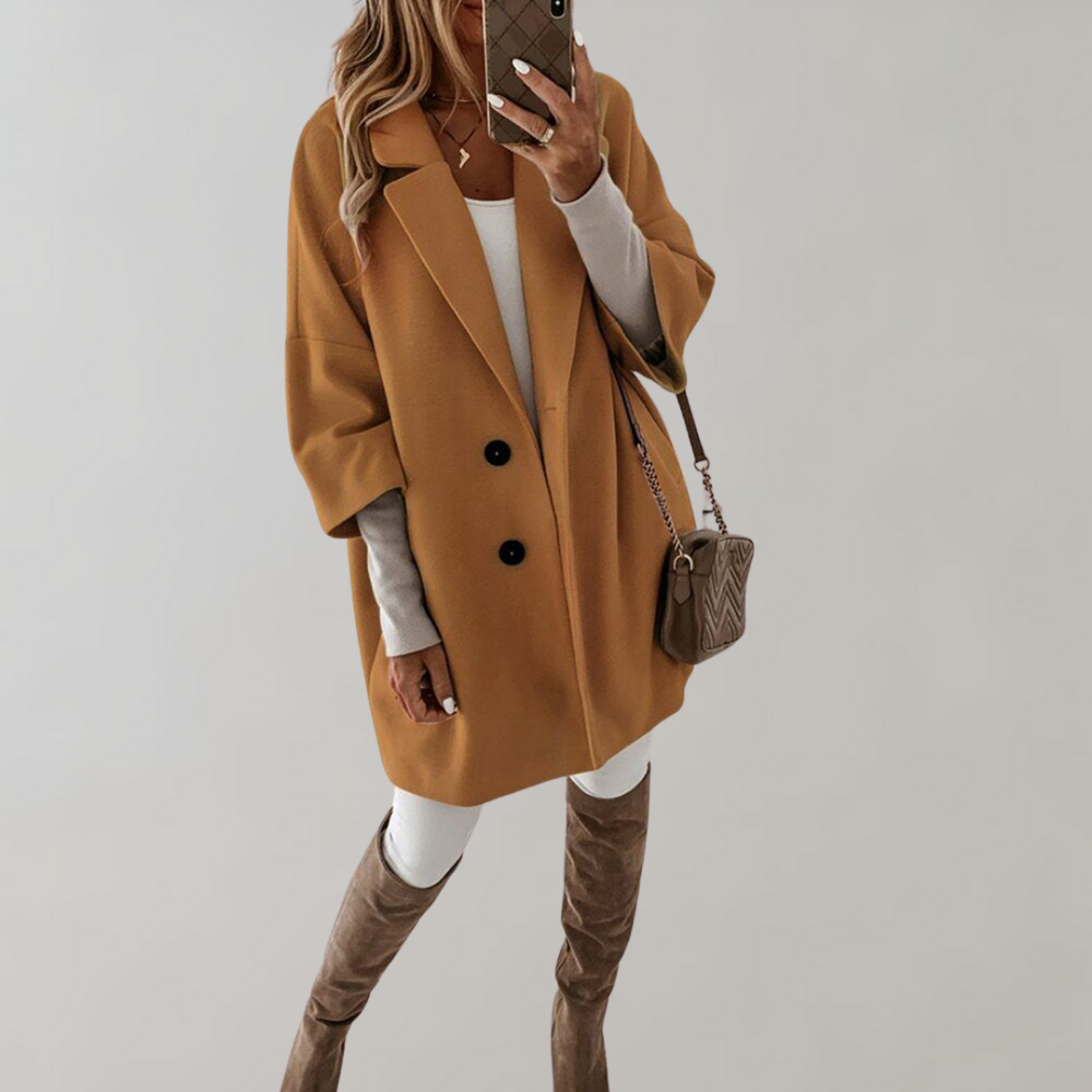Modna kurtka damska oversize z luźnym krojem, elegancki płaszcz typu wrap coat, idealny jako odzież wierzchnia.