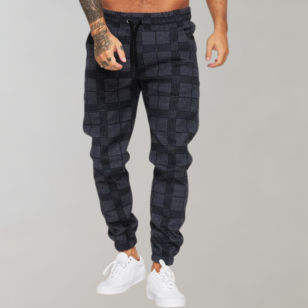 Bawełniane joggery męskie, wygodne spodnie slim fit. Modne i casualowe, świetne na wiosenne stylizacje.