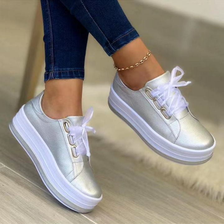 Wygodne damskie sneakersy na platformie, stylowe buty sportowe. Idealne do miejskich stylizacji na wiosnę.