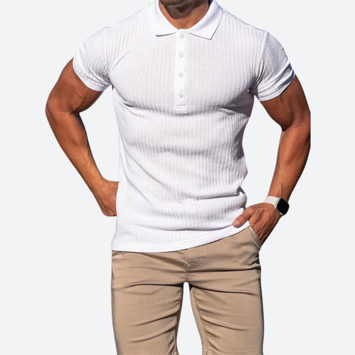 Komfortowa koszulka polo męska z krótkim rękawem. Elegancka, a jednocześnie codzienna na lato.