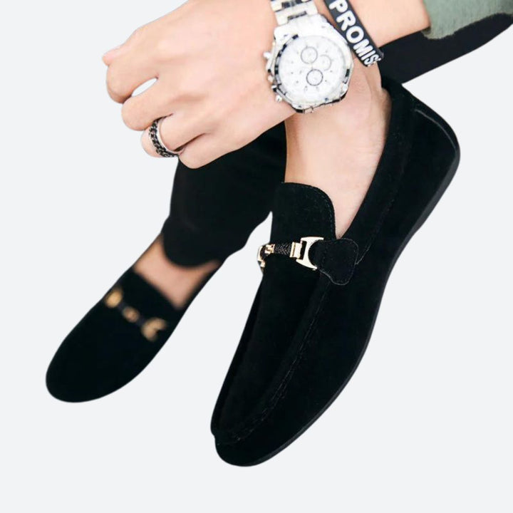 Męskie klapki slip-on w sportowo-casualowym stylu. Komfortowe, oddychające i łatwe do założenia. Idealne na lato.