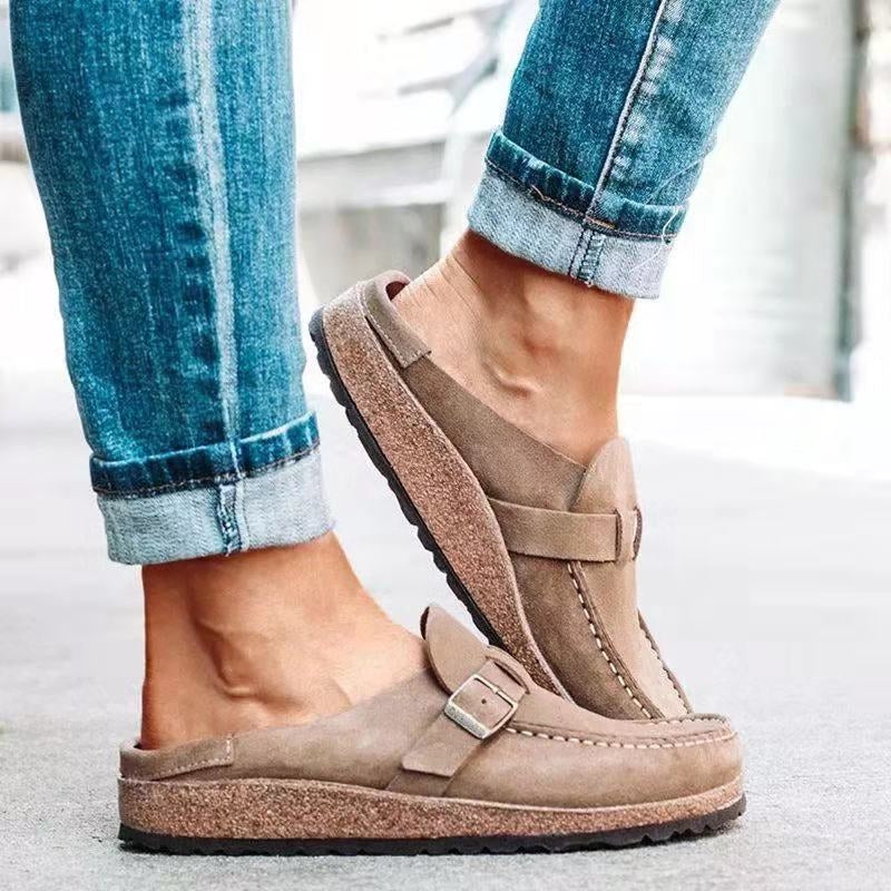 Damskie mokasyny z dekoracyjnym przeszyciem, eleganckie casualowe buty wsuwane dla komfortu.