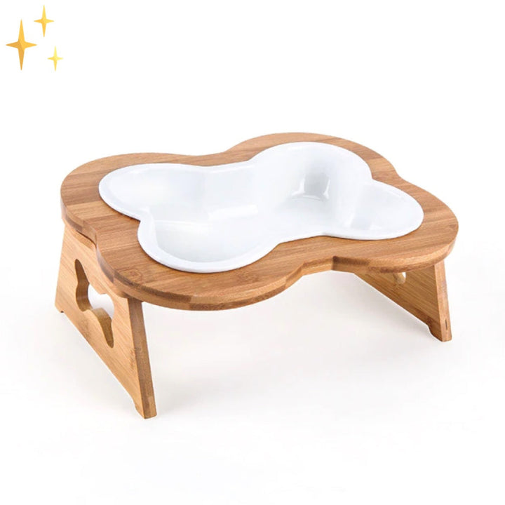 Elegancka ceramiczna miska dla psa z naturalną drewnianą podstawą. Stylowy dodatek do każdego wnętrza.