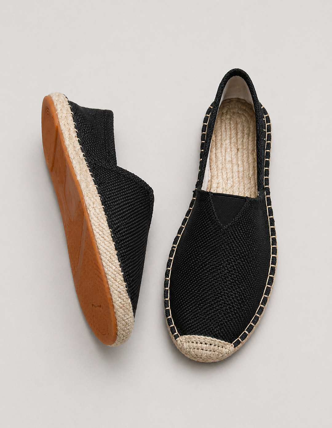 Letnie espadryle męskie z plecioną podeszwą i tekstylną cholewką, lekkie obuwie wsuwane.