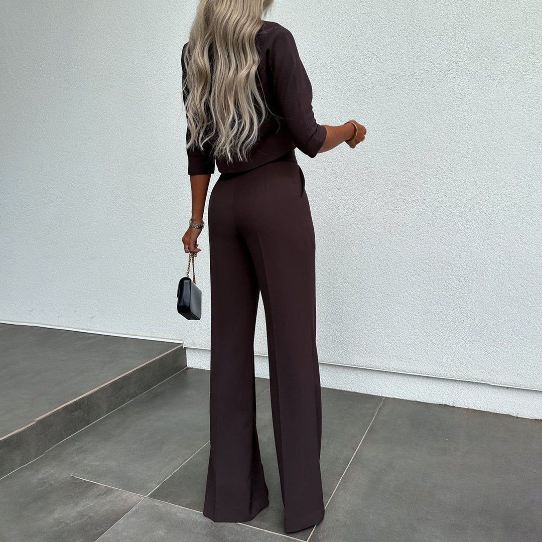 Wiosenny komplet casualowy: lekki top i eleganckie spodnie. Idealny na codzienne stylizacje.