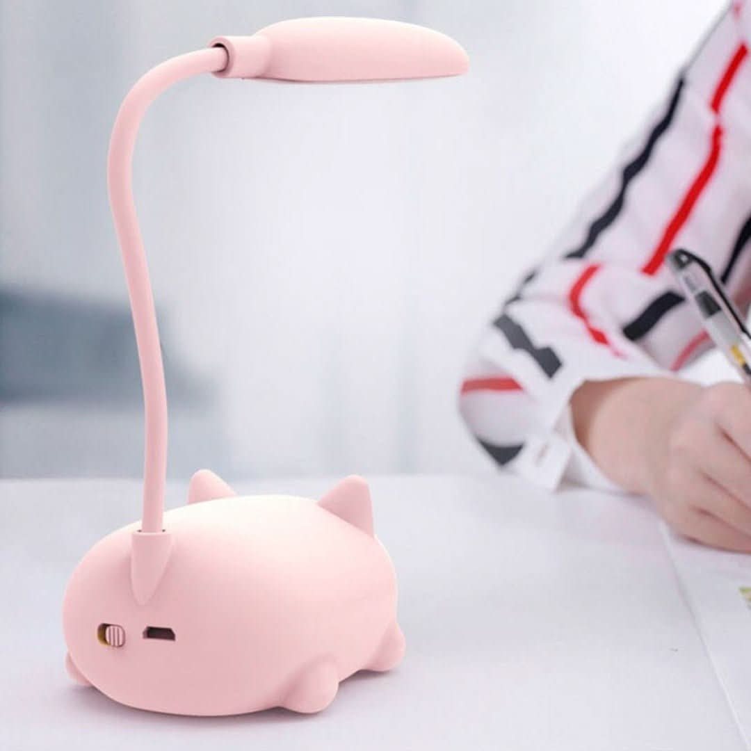 Lampka biurkowa LED USB Deskpurr z kocim akcentem. Kompaktowe oświetlenie do biura, nauki i jako prezent.