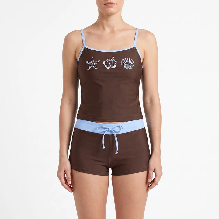 Damskie bikini z szortami boyshort i topem cami. Modny różowo-brązowy komplet kąpielowy, idealny na plażę.