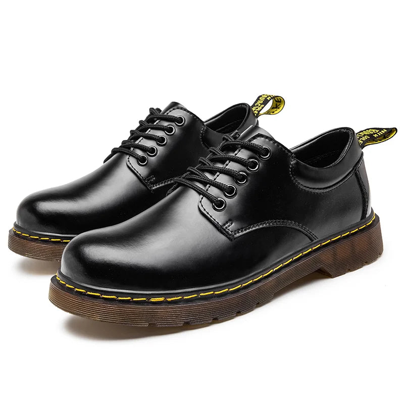 Czarne klasyczne buty oxford męskie, sznurowane. Eleganckie obuwie wizytowe, idealne do garnituru i na ważne okazje.