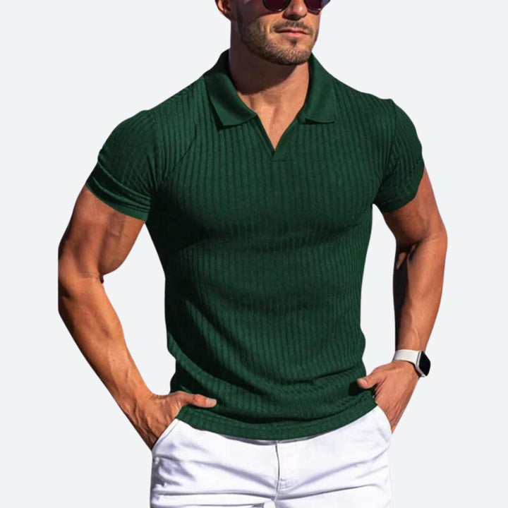Wygodne męskie polo slim fit, idealne do stylizacji casual. Oddychająca górna odzież męska dla modnego mężczyzny.