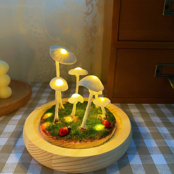 Szklana kopuła lampy nocnej grzyb LED. Delikatne, rozproszone światło, magiczny efekt.