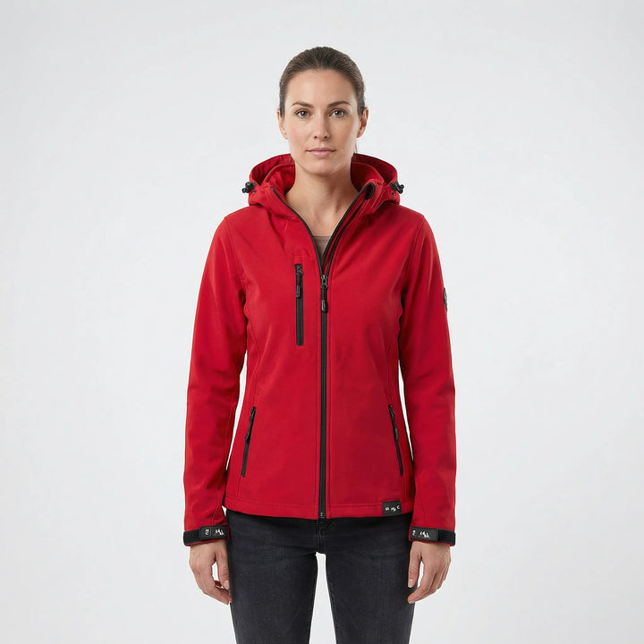 Damska kurtka softshell z kapturem Maxima, zapewniająca ochronę przed wiatrem. Lekka i oddychająca odzież outdoorowa.