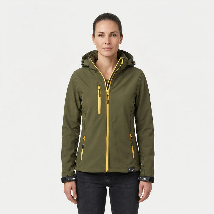 Sportowa kurtka przejściowa Maxima dla kobiet, w kolorze czerwonym. Softshell z kapturem, idealny do aktywności outdoorowych.