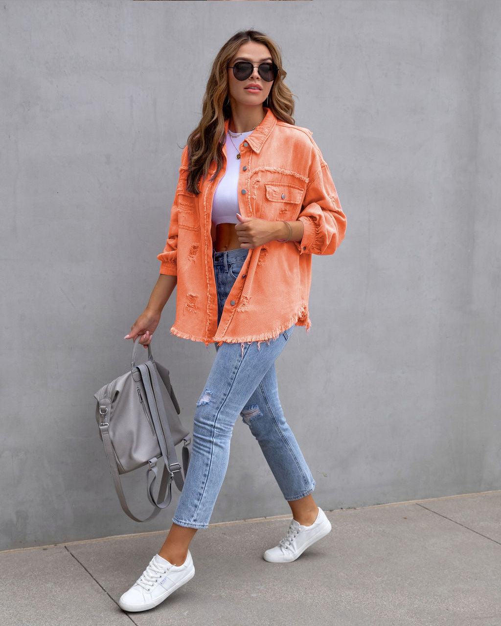 Stylowa kurtka jeansowa oversize damska, casualowy look. Idealna na wiosnę/lato.