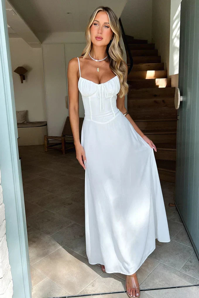 Szykowna sukienka maxi gorsetowa dla kobiet. Elegancka kreacja na wesele, lato i uroczystości.