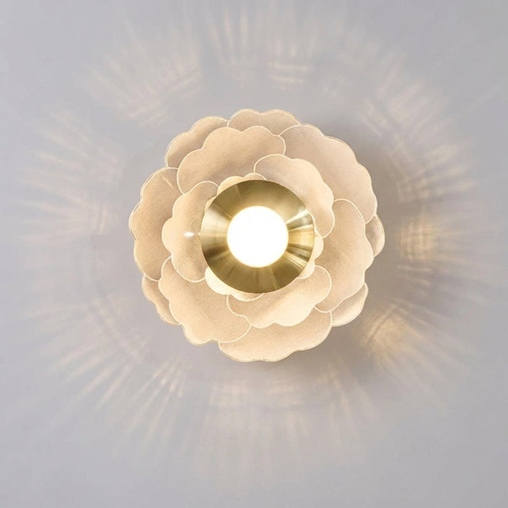 Funkcjonalna lampa ścienna LED Silvane, dekoracyjne oświetlenie wnętrz, nowoczesny styl skandynawski.