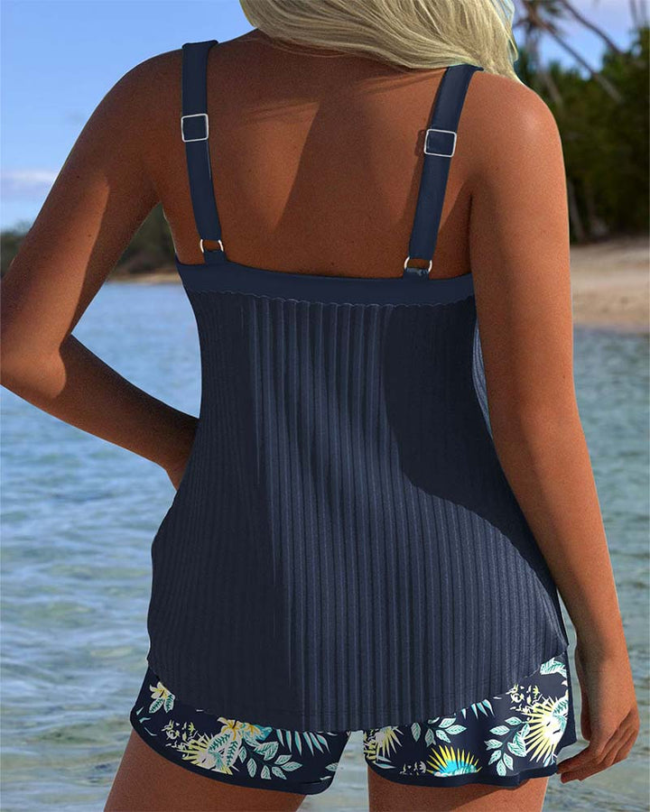 Wygodne damskie tankini ze spodenkami. Strój kąpielowy dwuczęściowy do pływania i relaksu na plaży.