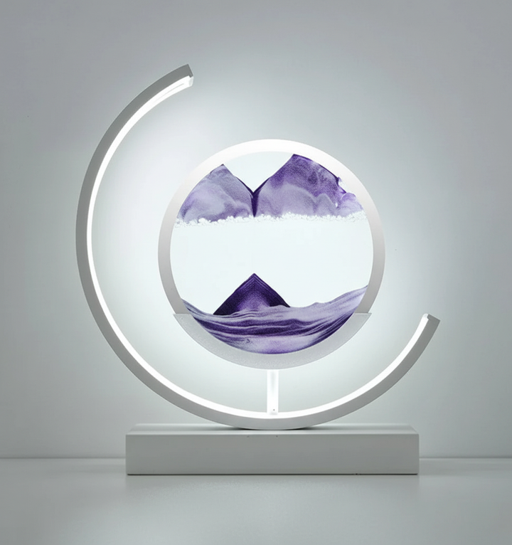Lampa LED SerenityLamp, ciepłe światło, relaksujący efekt piaskowego wodospadu, sprzyja wyciszeniu.
