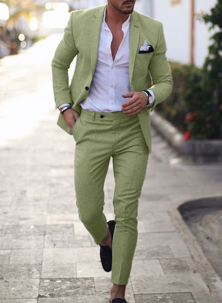 Męski garnitur slim fit, idealny na wesele i formalne okazje latem, wygodny fason.